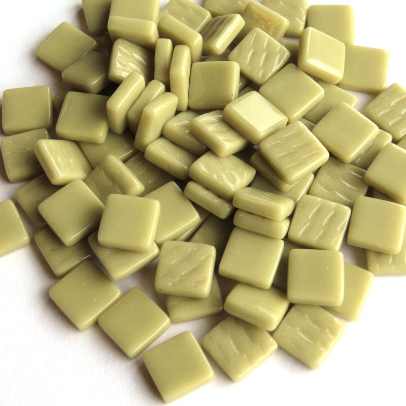 pâte de verre  1.2 x 1.2 cm -vert claire olive - par 100 g